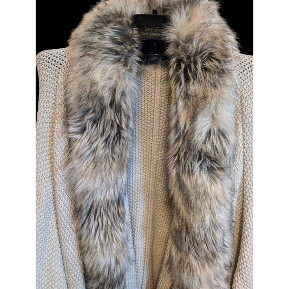 Faux Fur Trimmed Elegant Poncho Wrap Women One Size Outerwear Layering Fall... - Picture 2 of 6